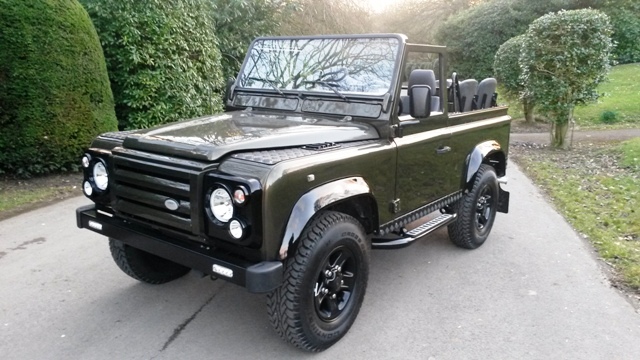 land-rover-defender-90-td5-autobiography-soft-top-hickory-brown-10