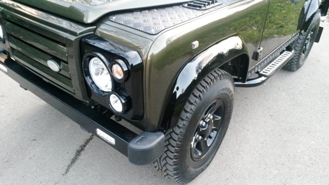 land-rover-defender-90-td5-autobiography-soft-top-hickory-brown-11