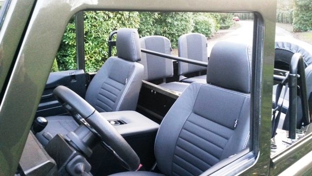 land-rover-defender-90-td5-autobiography-soft-top-hickory-brown-12