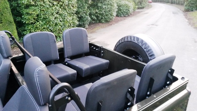 land-rover-defender-90-td5-autobiography-soft-top-hickory-brown-13