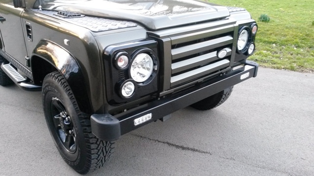 land-rover-defender-90-td5-autobiography-soft-top-hickory-brown-3
