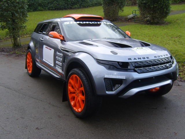 range-rover-evoque-lrm-1-comp-safari-rally-1