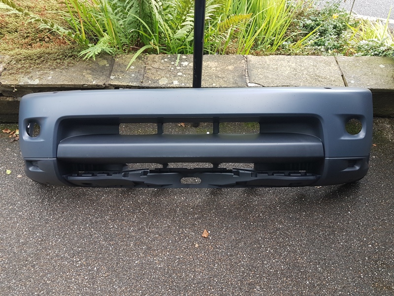 RANGE ROVER SPORT 2010 - 2013 FRONT BUMPER - LR015071