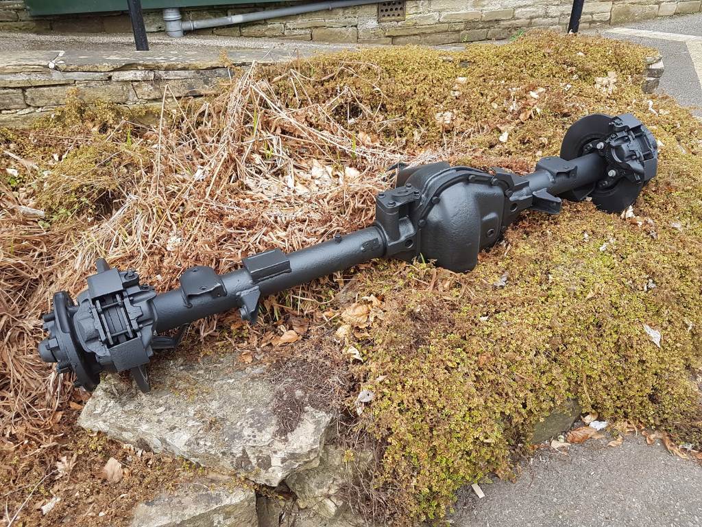 LAND ROVER DEFENDER 110 HEAVY DUTY REAR SALISBURY AXLE (TAKE OFF)
