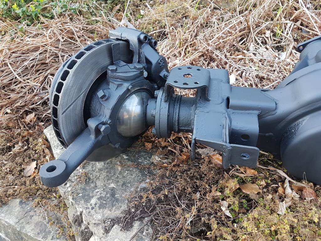 land-rover-defender-110-front-axle-take-off-simmonites