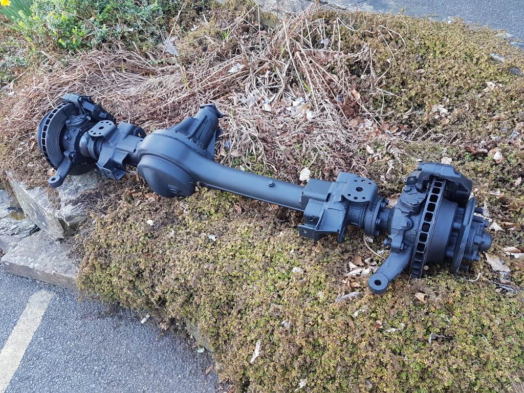 LAND ROVER DEFENDER 110 FRONT AXLE (TAKE OFF) Simmonites