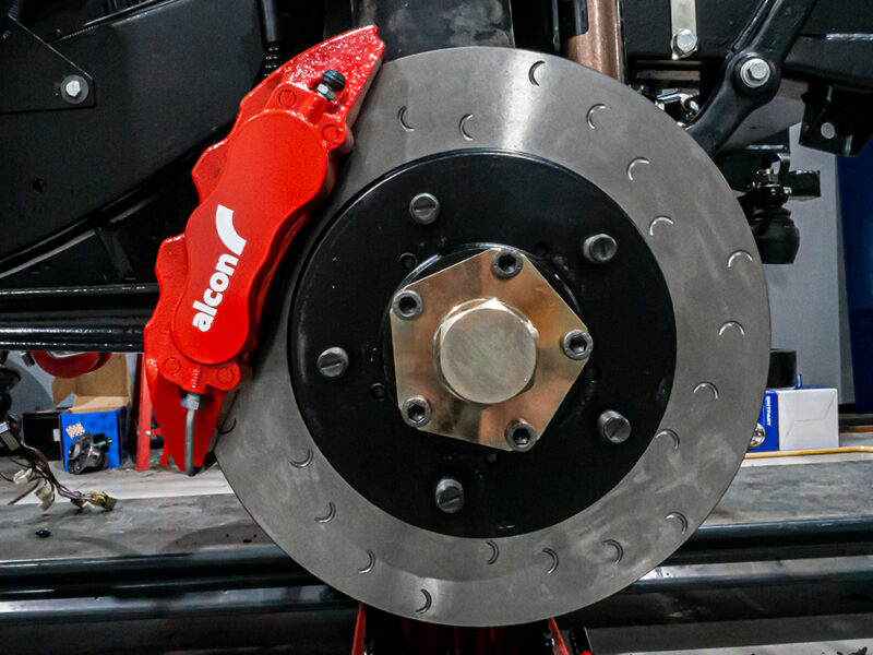 Alcon Defender Brake Kit 18" Front Red calipers  6 Pistons