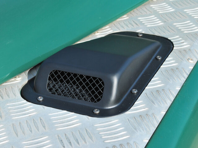 Air intake grille BLACK steel