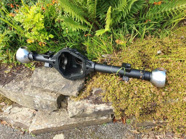 LAND ROVER 101 FORWARD CONTROL FRONT AXLE CASE