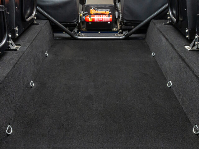 LAND ROVER DEFENDER 90 CARPET KIT REAR SW WITH SQUARE ARCHES AND INWARD FACING SEATS
