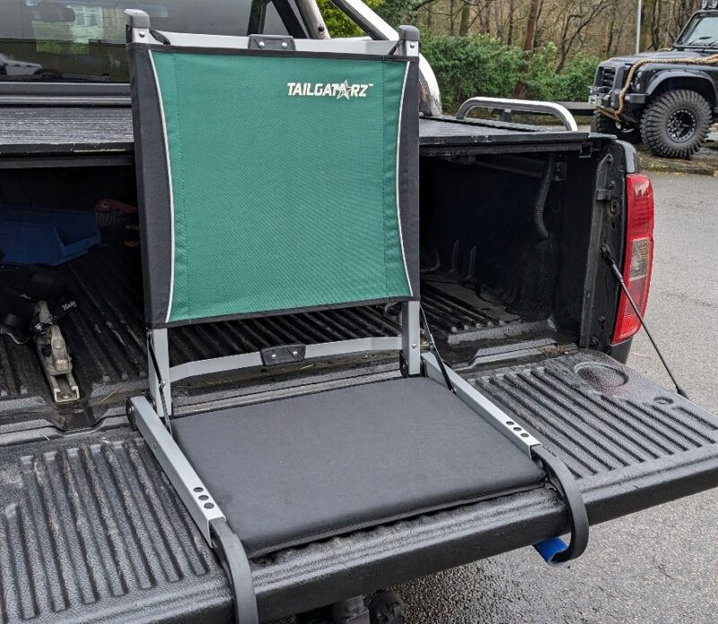 TAILGATORZ FOLDING SEAT FOR ALL TRUCKS / DROP DOWN TAILGATES