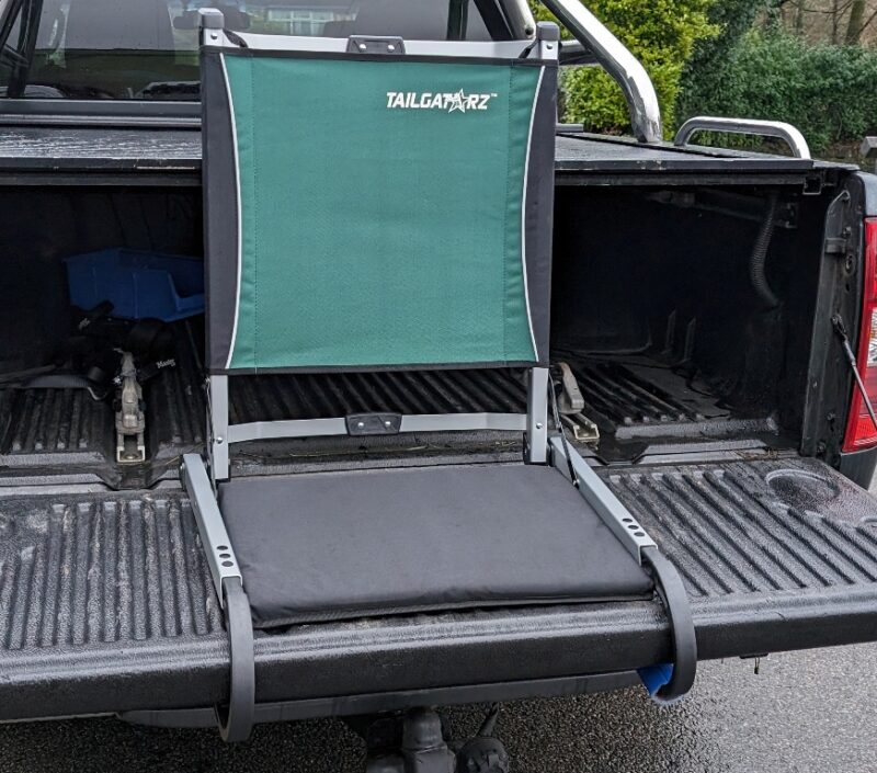 TAILGATORZ FOLDING SEAT FOR ALL TRUCKS / DROP DOWN TAILGATES