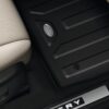 Genuine Land rover Rubber footwell mats help provide protection from general dirt. 20MY onwards. Automatic transmission only.
