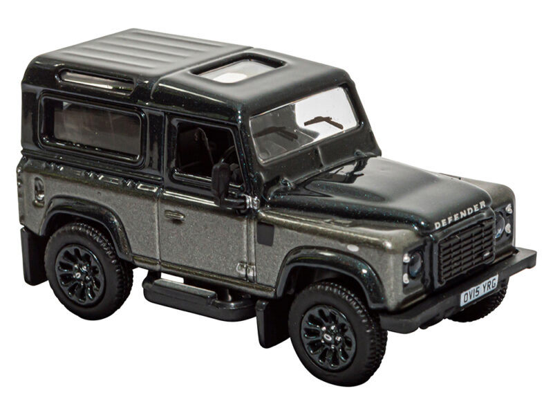 Diecast Defender 90 autobiography 1:76 Scale