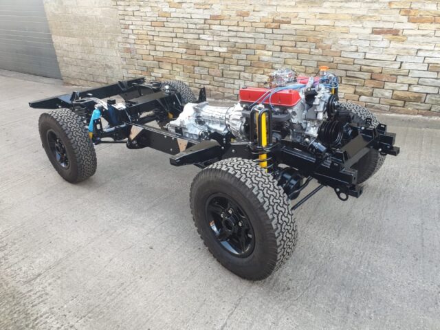 LAND ROVER DEFENDER 90 “ROLLER”