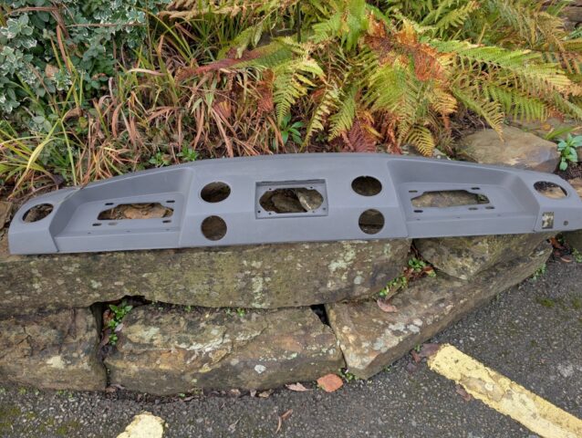 LAND ROVER RANGE ROVER FACIA DASH RAIL (UP TO 1985) RTC2967