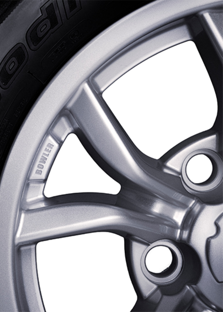 BOWLER 18" CLASSIC DEFENDER WHEELS SILVER BOWLER 18" CLASSIC DEFENDER WHEELS SILVER